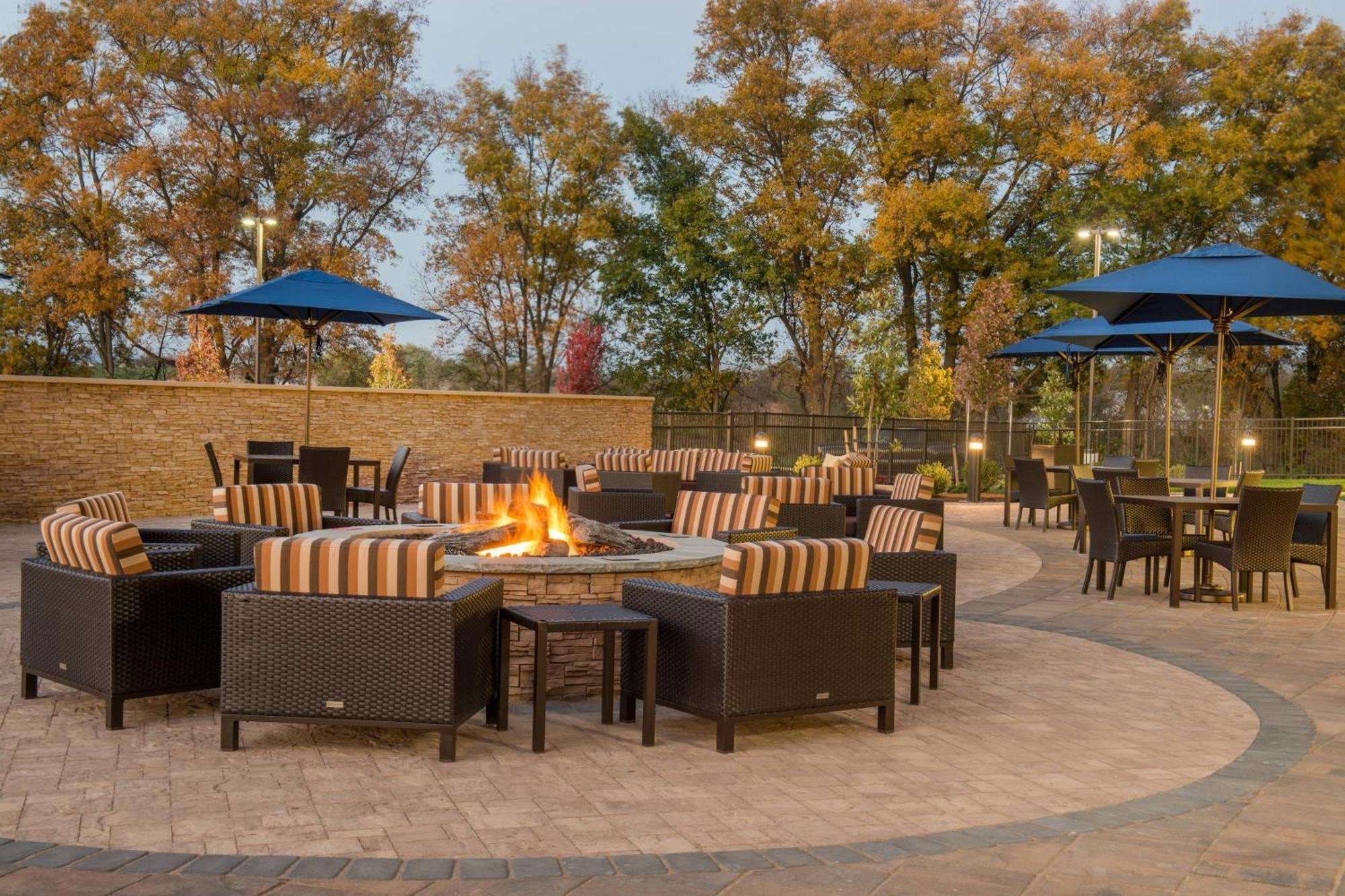 Courtyard By Marriott Shippensburg Hotel Luaran gambar